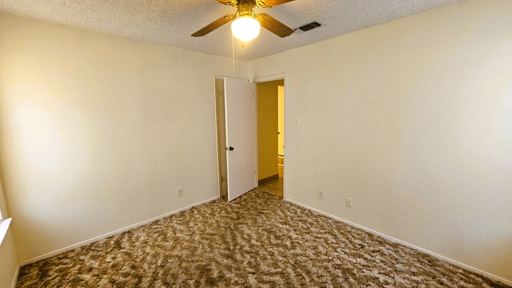 3326 Erin St Property Photo 10