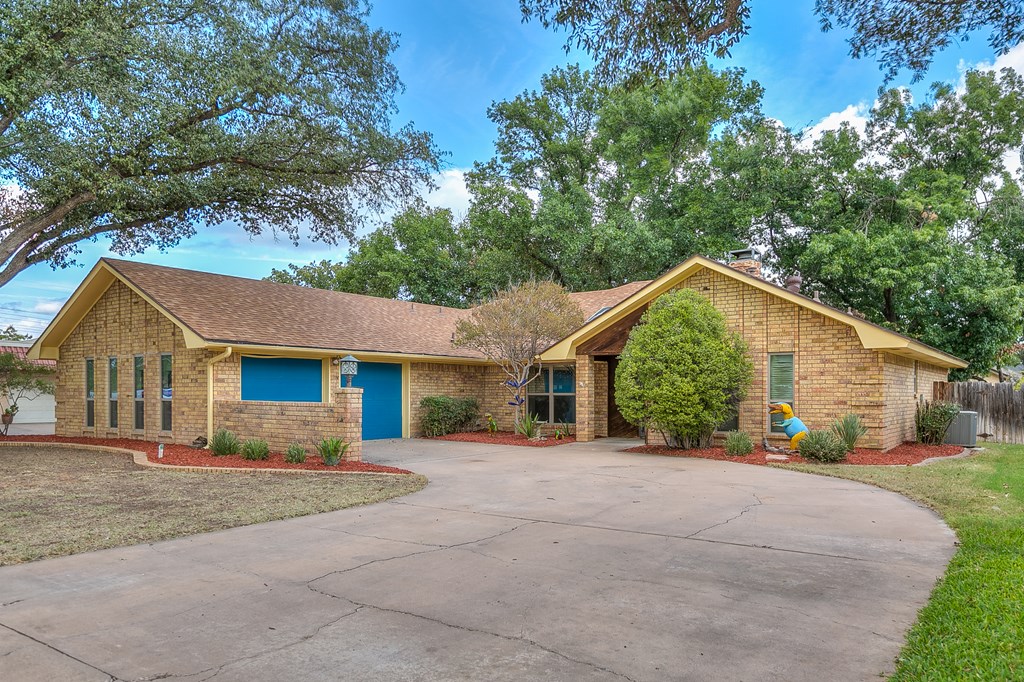 5332 Fairway Dr Property Photo 3