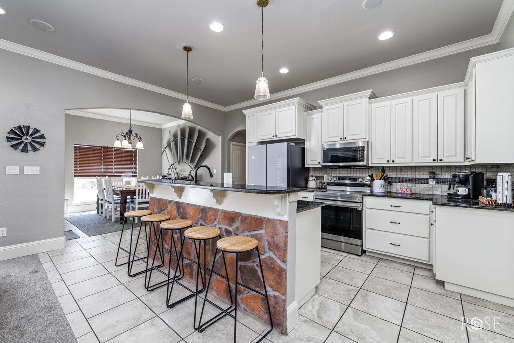 6242 Hallye Court Property Photo 12