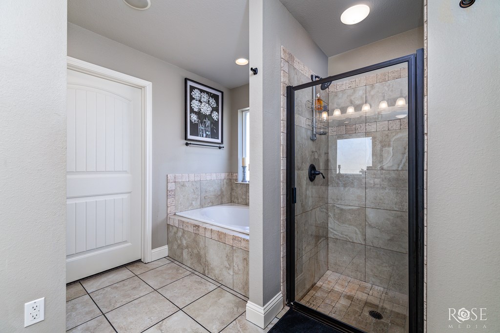 6242 Hallye Court Property Photo 20