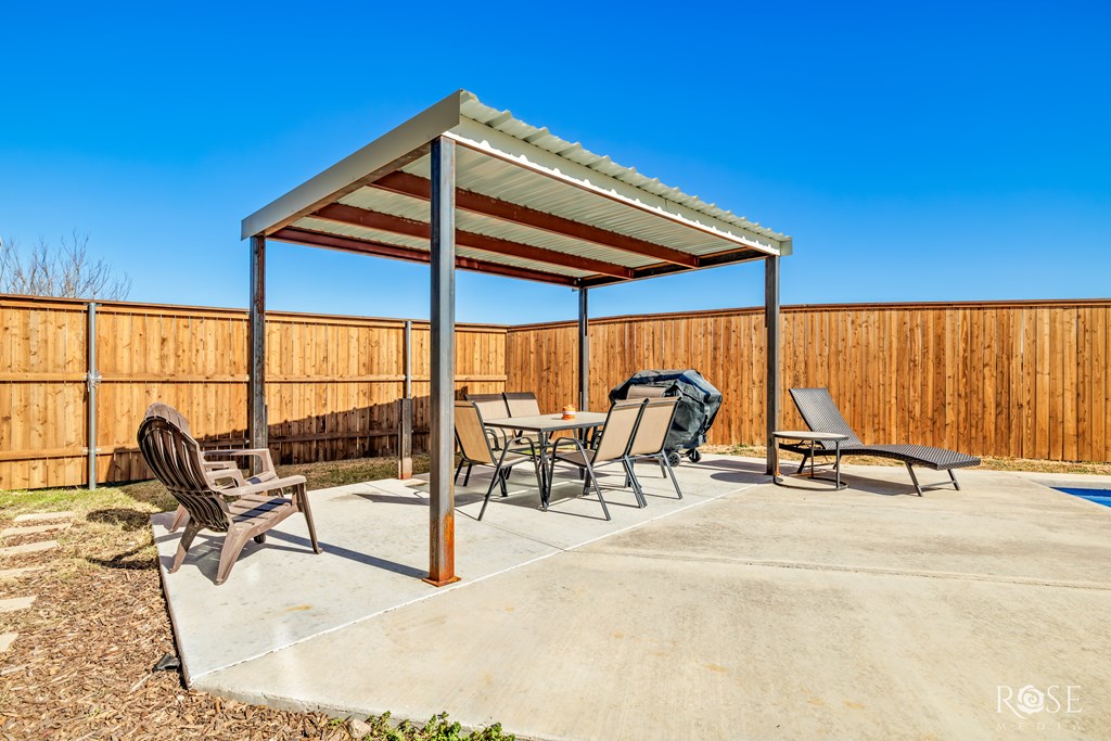 6242 Hallye Court Property Photo 36