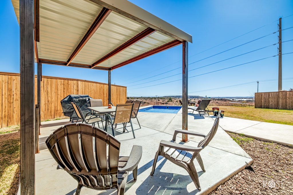 6242 Hallye Court Property Photo 38