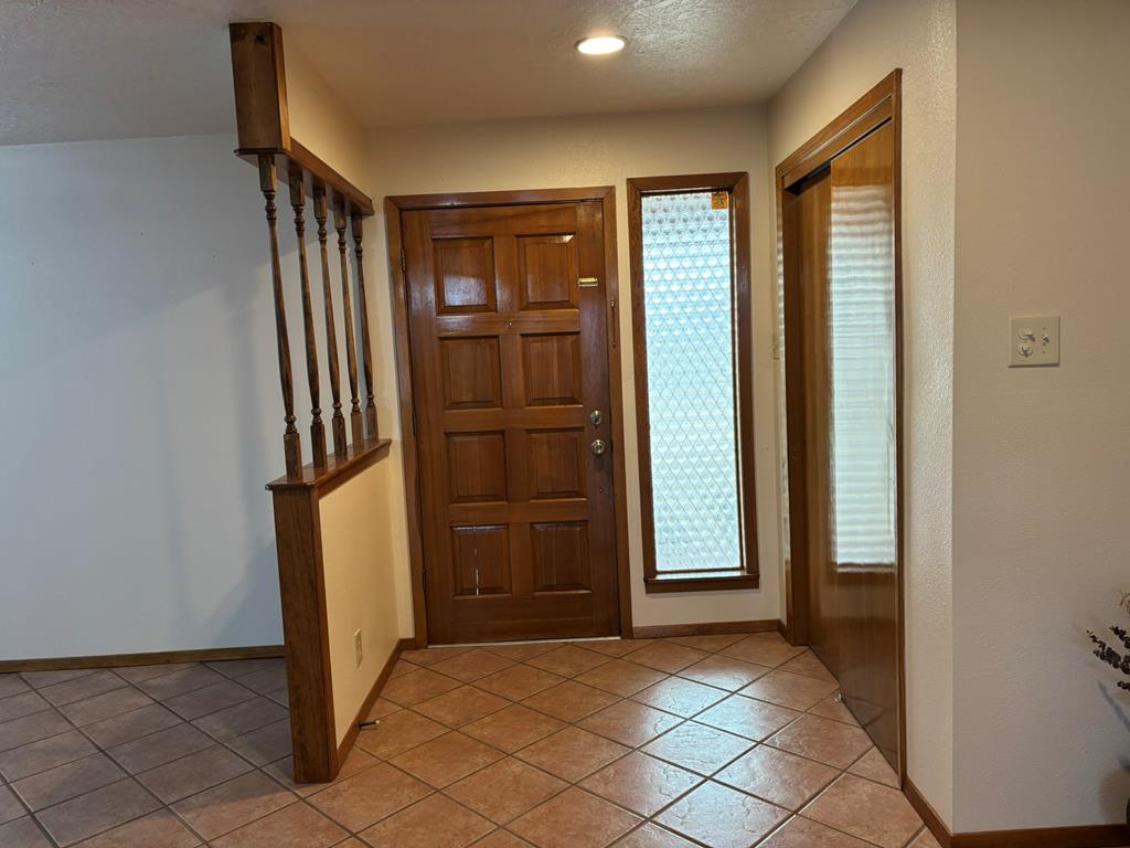 312 W Main St Property Photo 6