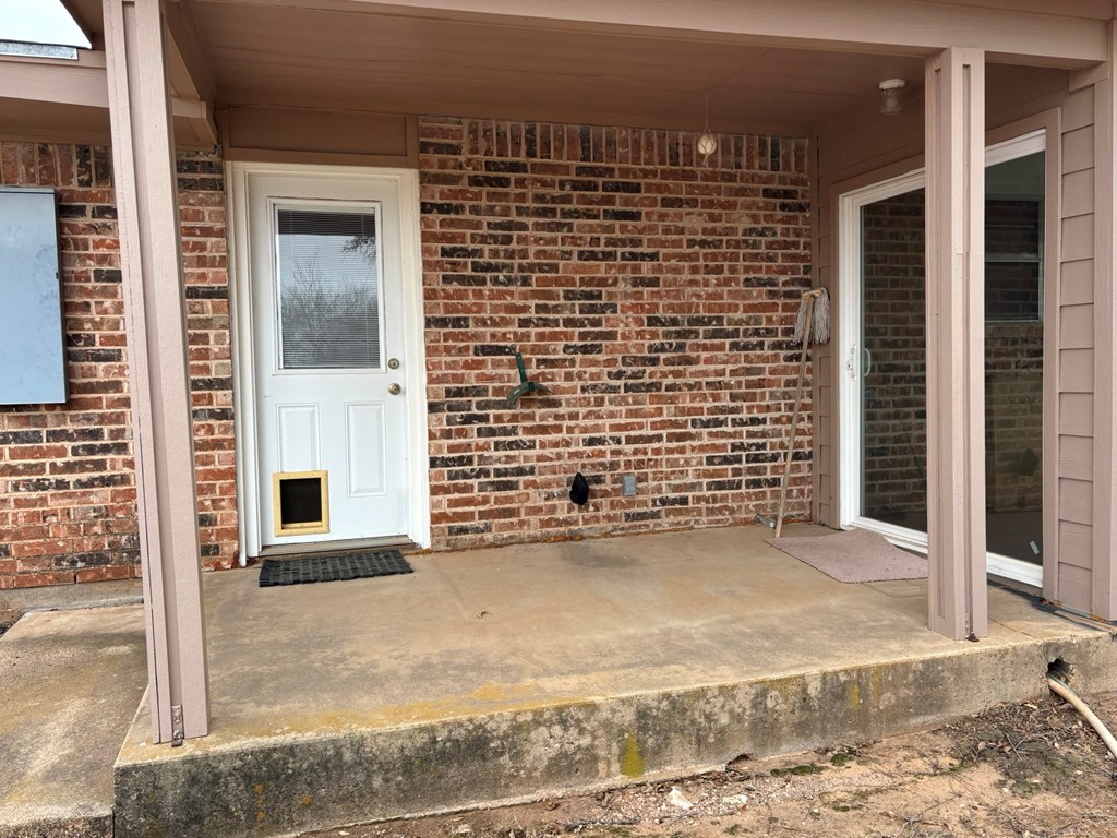 312 W Main St Property Photo 41