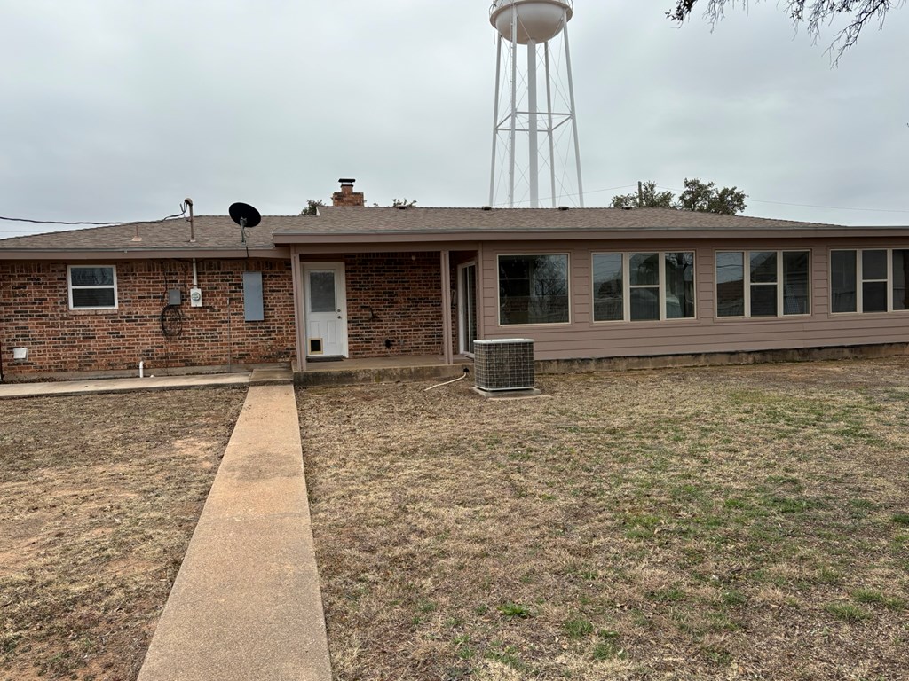 312 W Main St Property Photo 48