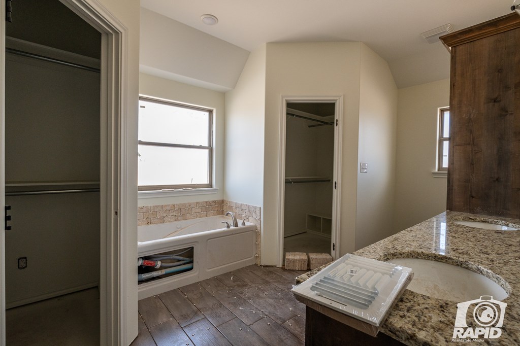 9704 Bighorn Trail Property Photo 6