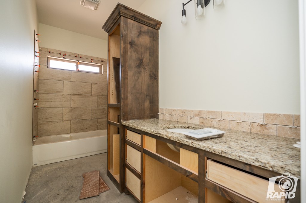 9704 Bighorn Trail Property Photo 10