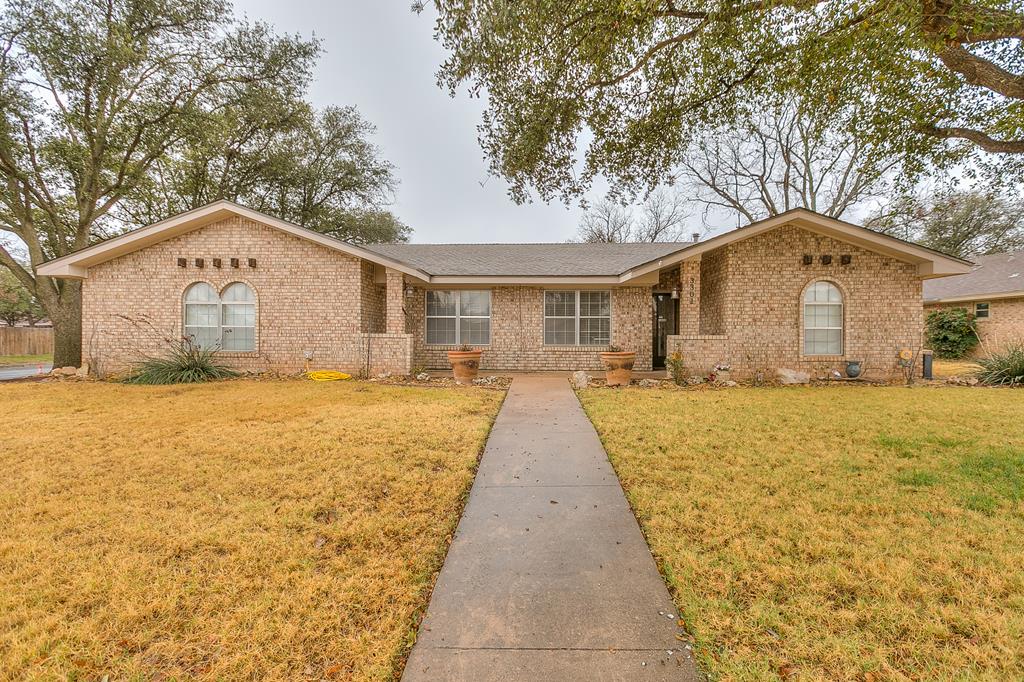3301 Southland Blvd Property Photo 1