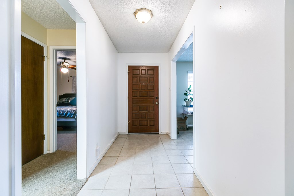 3301 Southland Blvd Property Photo 3
