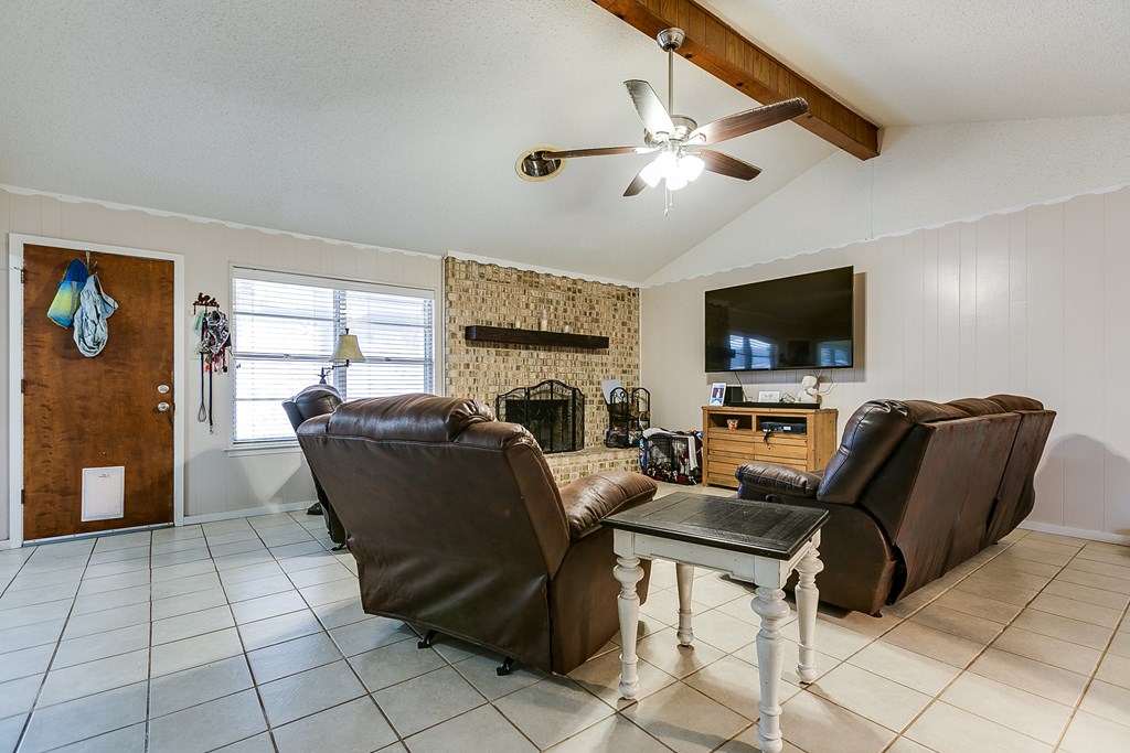 3301 Southland Blvd Property Photo 11