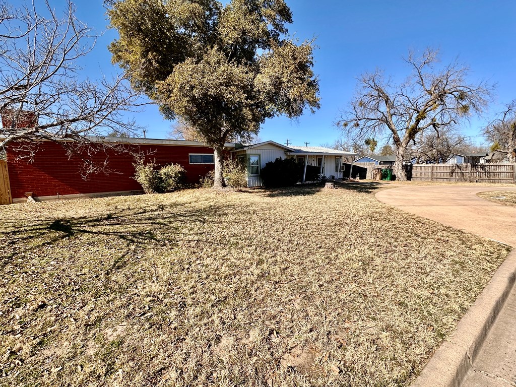 1705 Kenwood Dr Property Photo 6