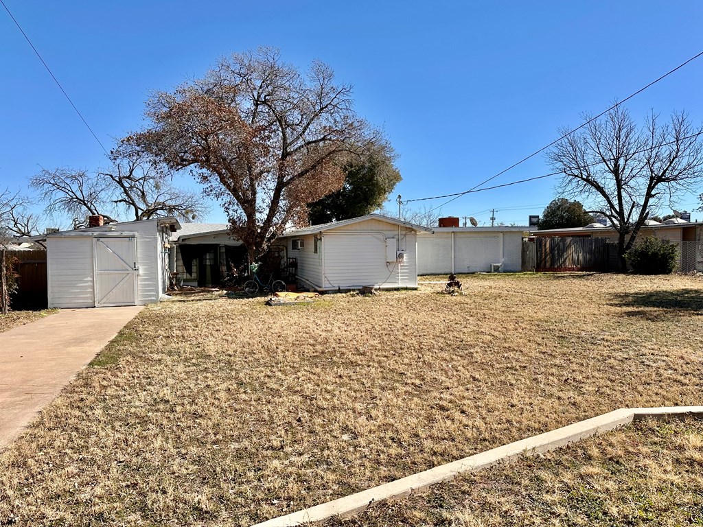 1705 Kenwood Dr Property Photo 8