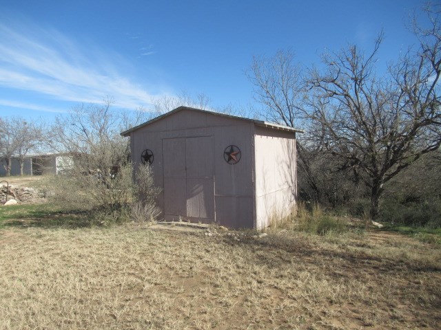 601 County Rd 459 Property Photo 31