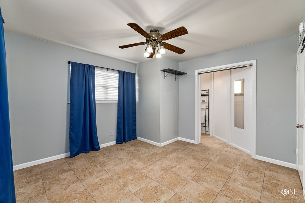 2778 University Ave Property Photo 14