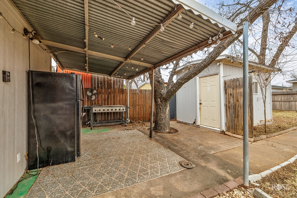 2778 University Ave Property Photo 22