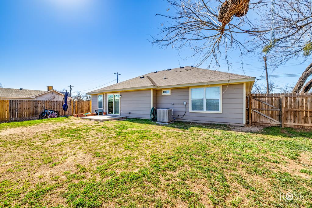 3118 Travis St Property Photo 30