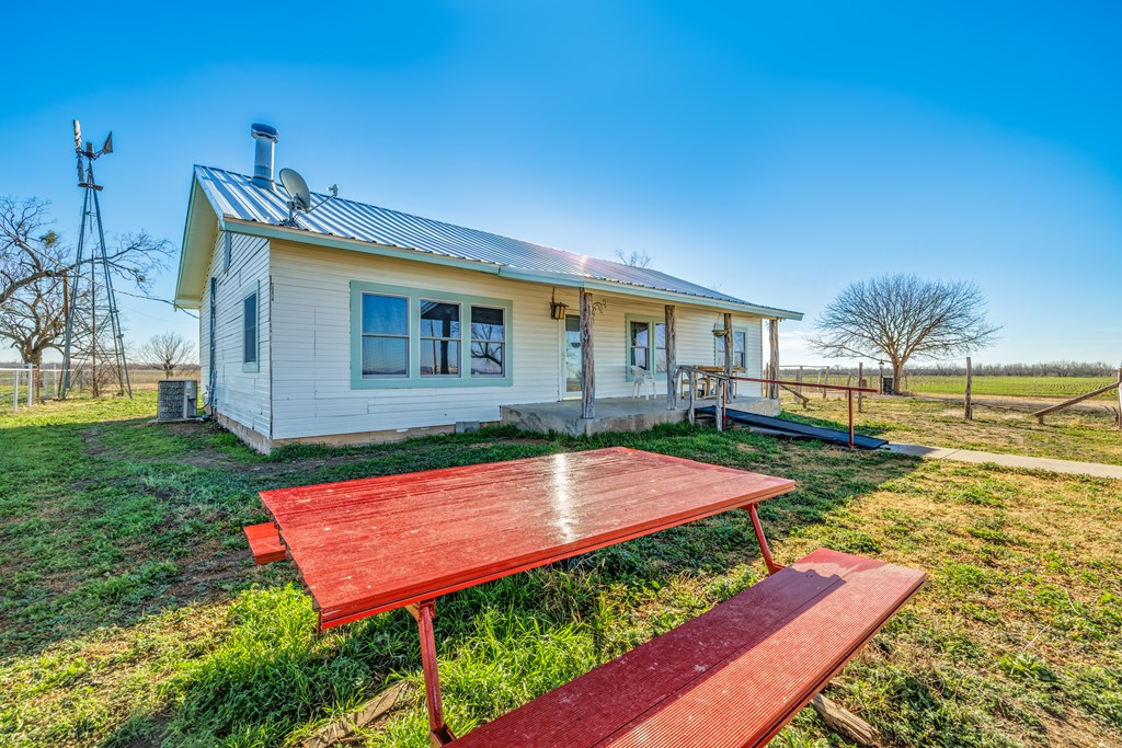 8458 W Grape Creek Rd Property Photo 3