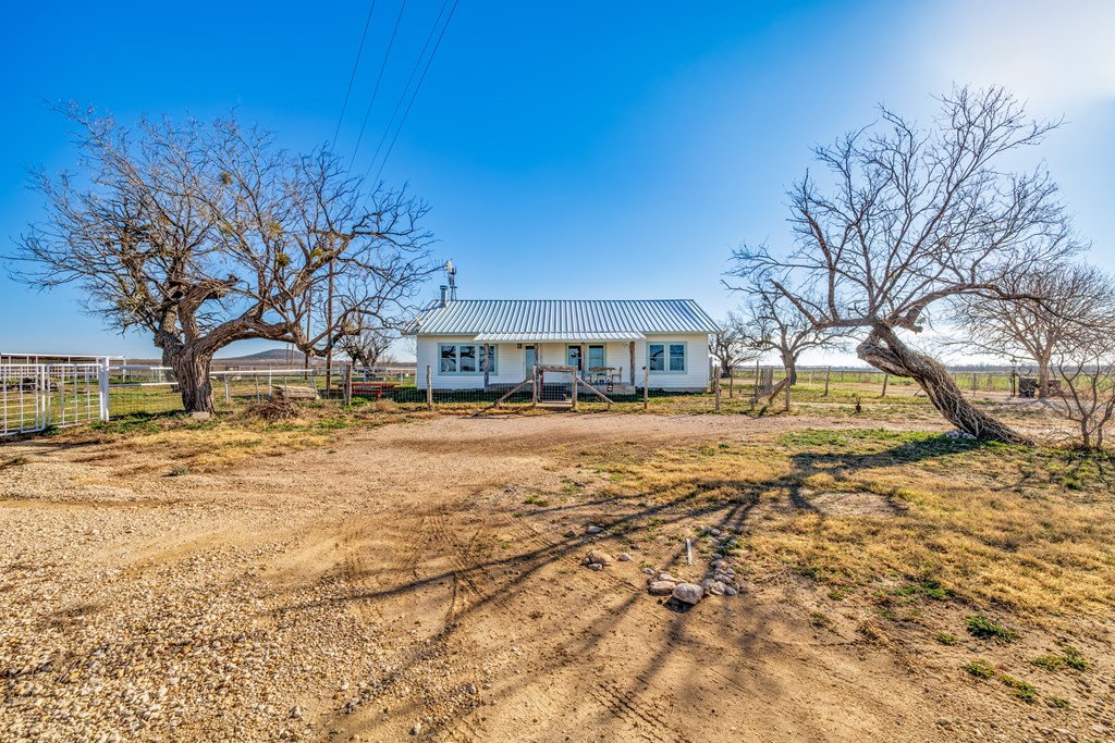 8458 W Grape Creek Rd Property Photo 30