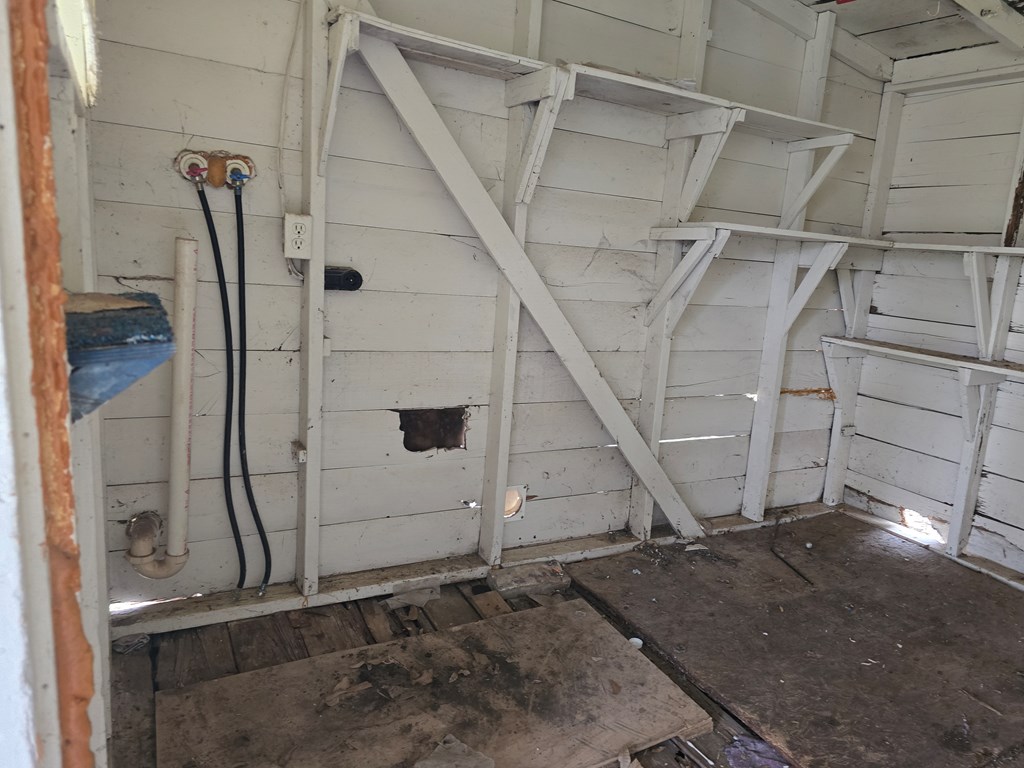 210 Paint Rock Rd Property Photo 11