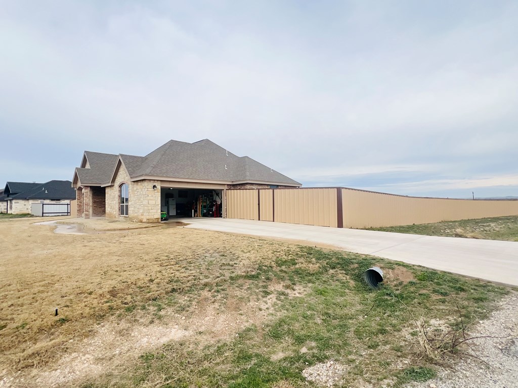 5074 Grey Wolf Lane Property Photo 3