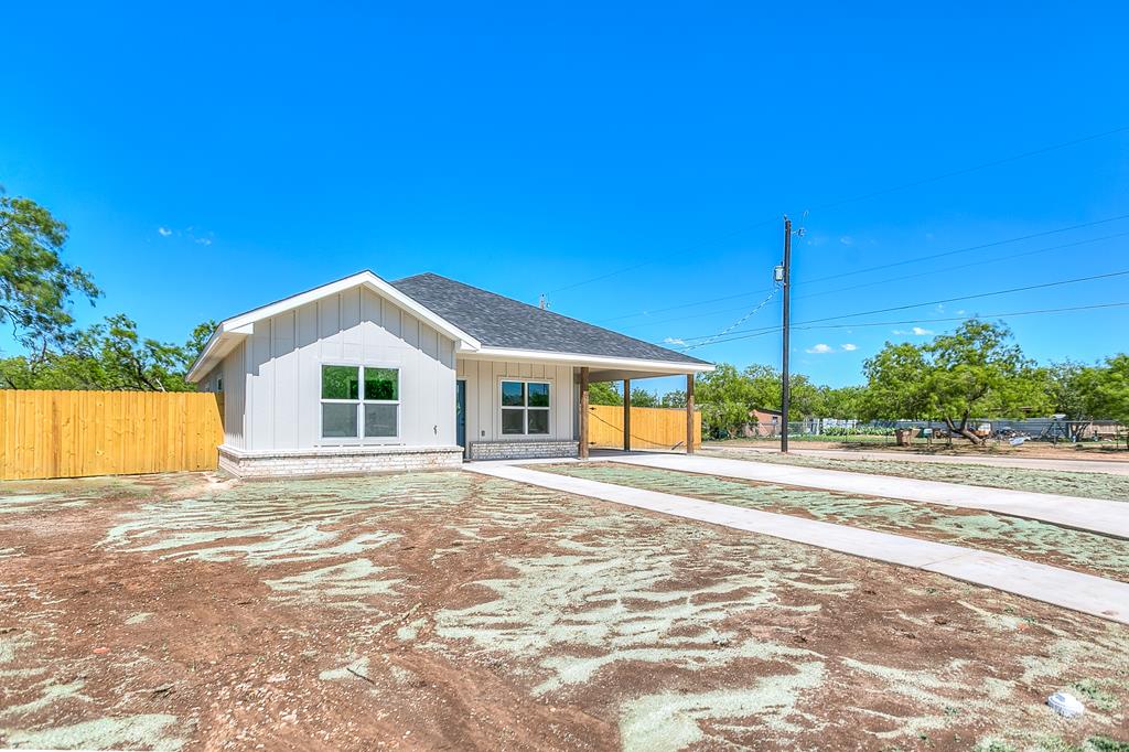 2122 Deaton St Property Photo 4