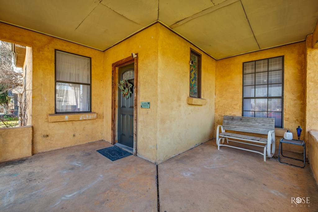 703 Parsons St Property Photo 4