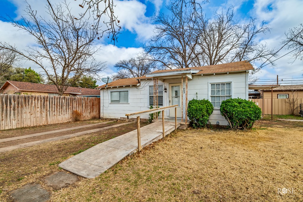 805 Mesquite Ave Property Photo 4