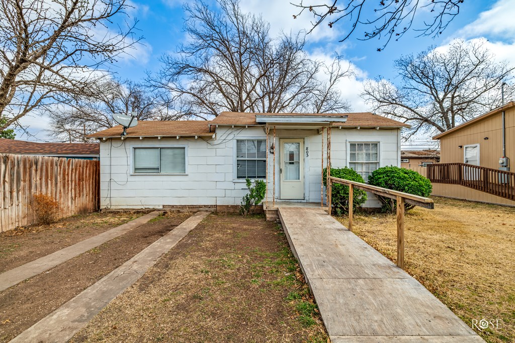 805 Mesquite Ave Property Photo 5