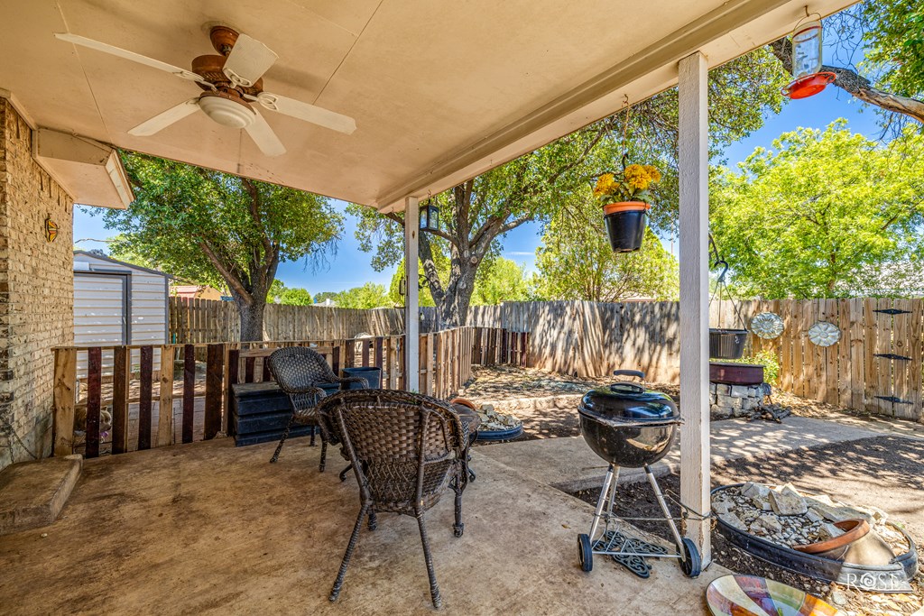 1216 Ricks Court Property Photo 22