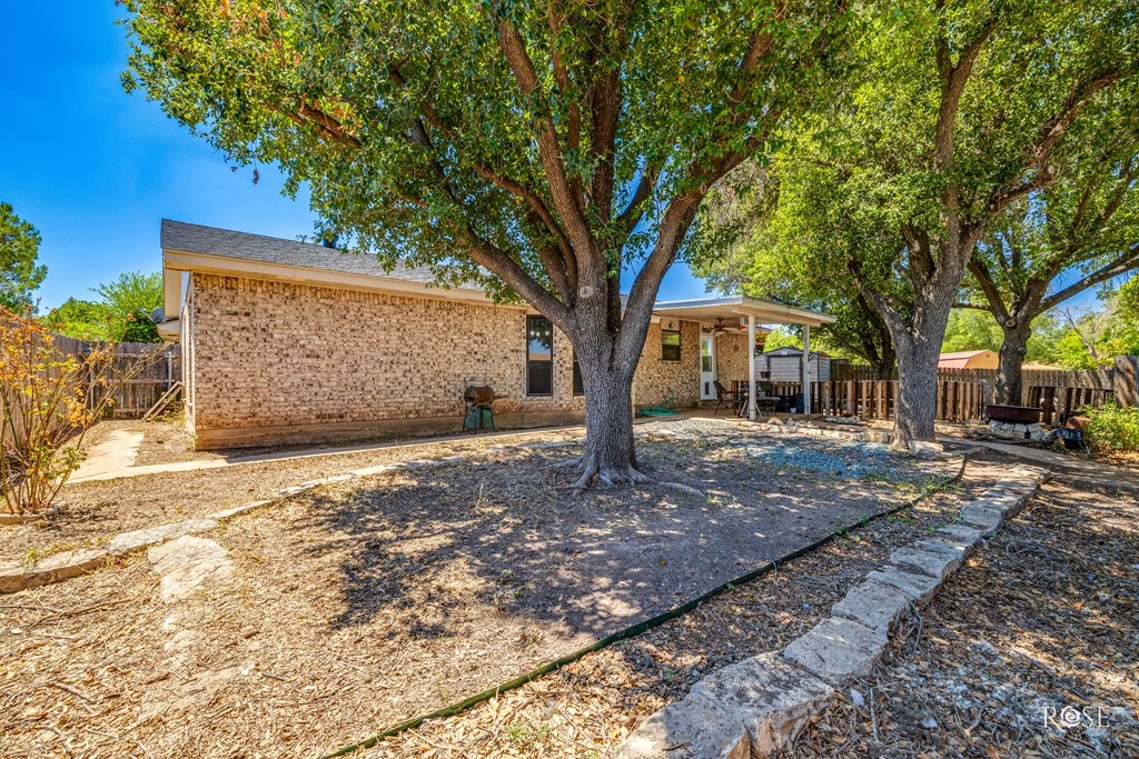1216 Ricks Court Property Photo 25