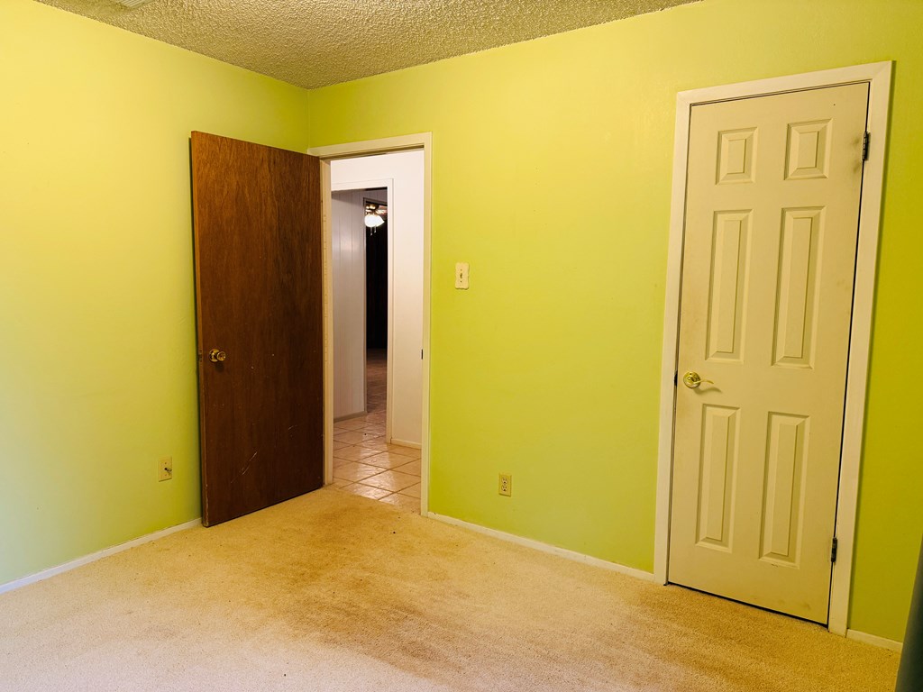 120 Parkwood Dr Property Photo 5
