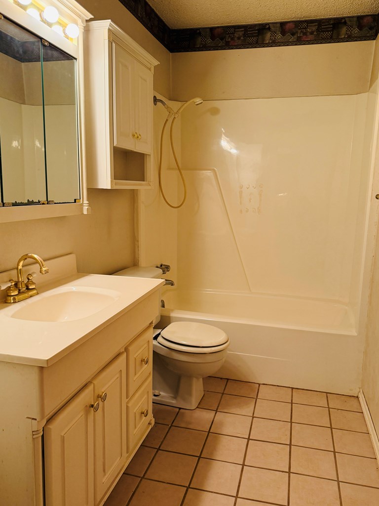 120 Parkwood Dr Property Photo 6