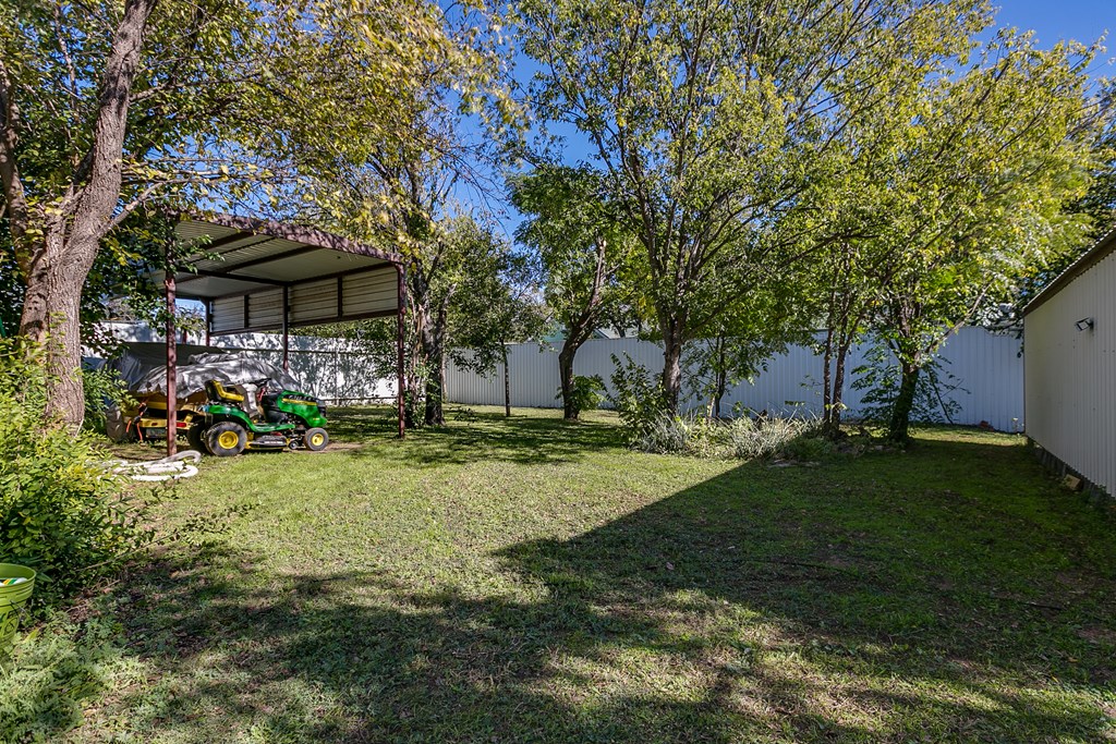 1009 8th St Property Photo 36