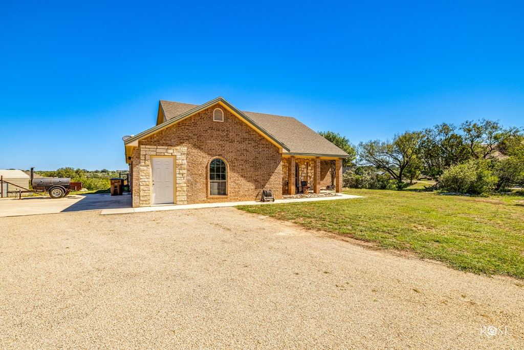 3022 Venado Court Property Photo 7