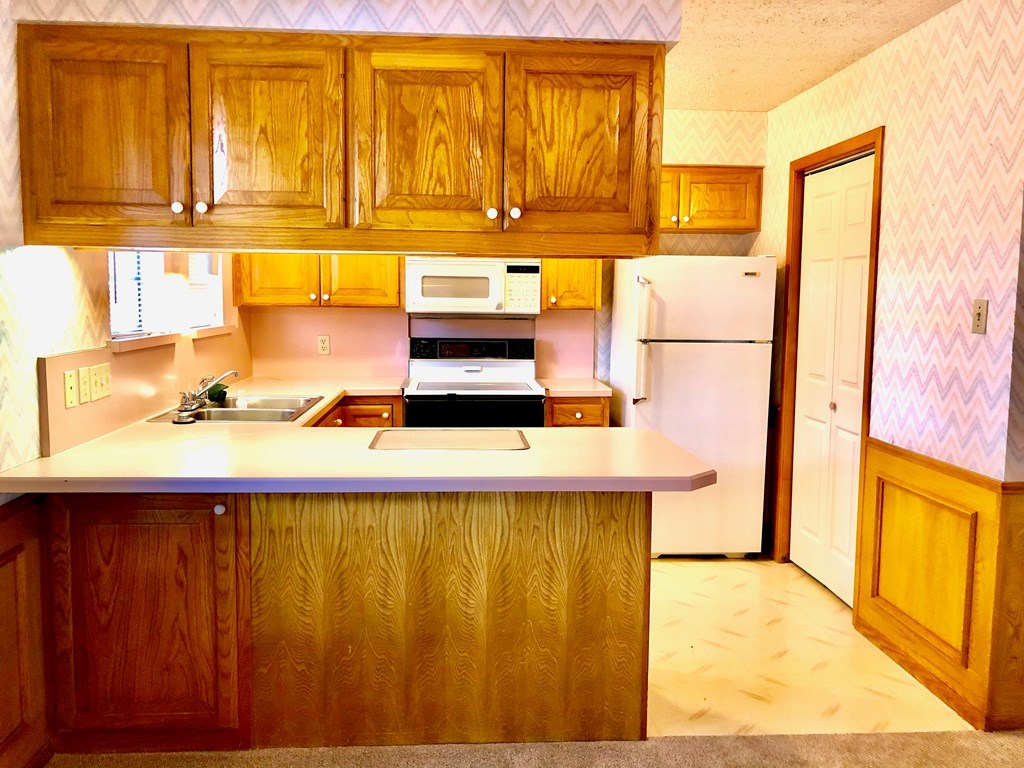 3854 Millbrook Dr Property Photo 2
