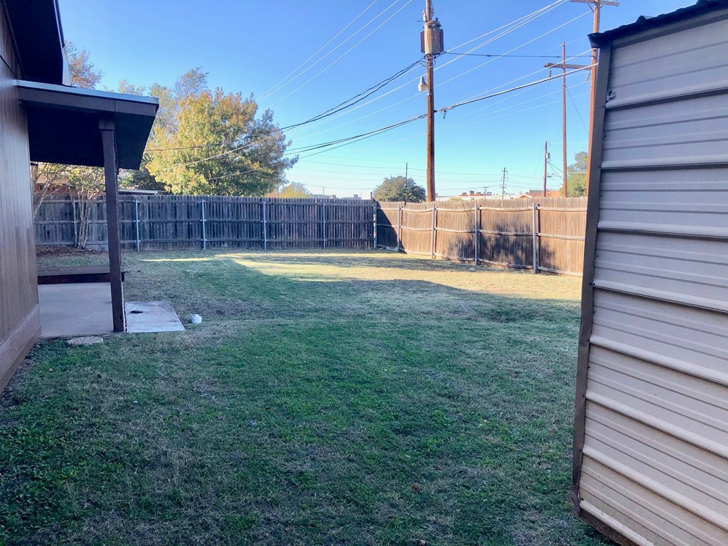 3854 Millbrook Dr Property Photo 10