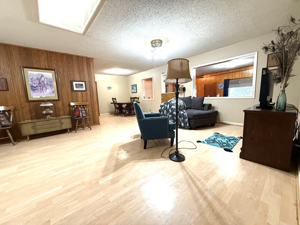 608 Mccarver Dr Property Photo 5
