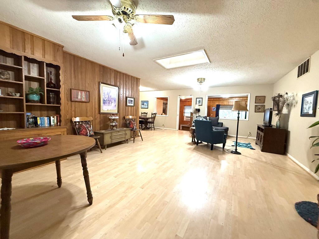 608 Mccarver Dr Property Photo 8