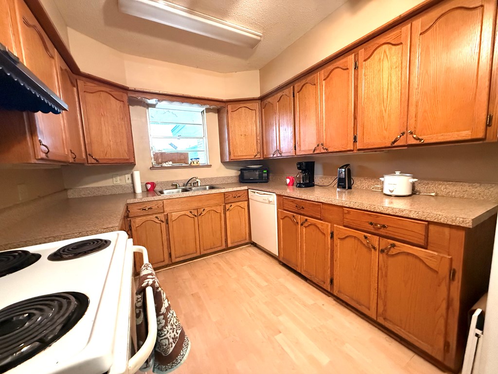 608 Mccarver Dr Property Photo 11