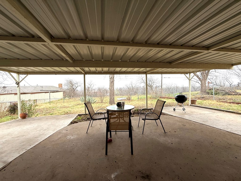 608 Mccarver Dr Property Photo 28