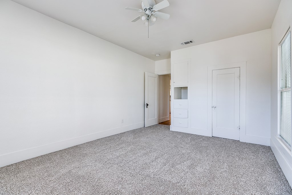 1316 Live Oak St Property Photo 26