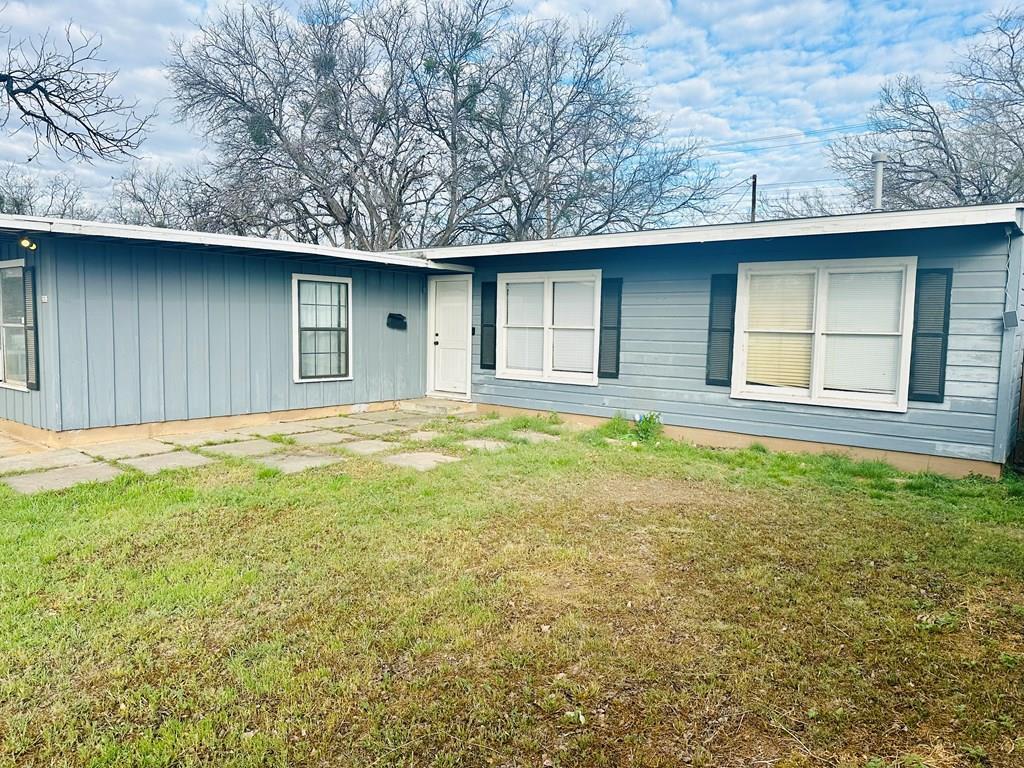 2312 W Harris Ave Property Photo 2