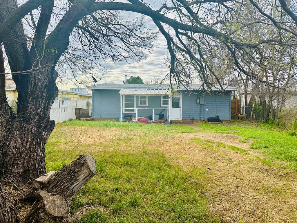 2312 W Harris Ave Property Photo 18