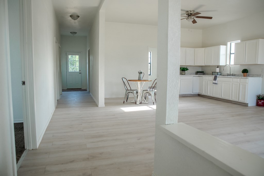 209 6th Ave Property Photo 10