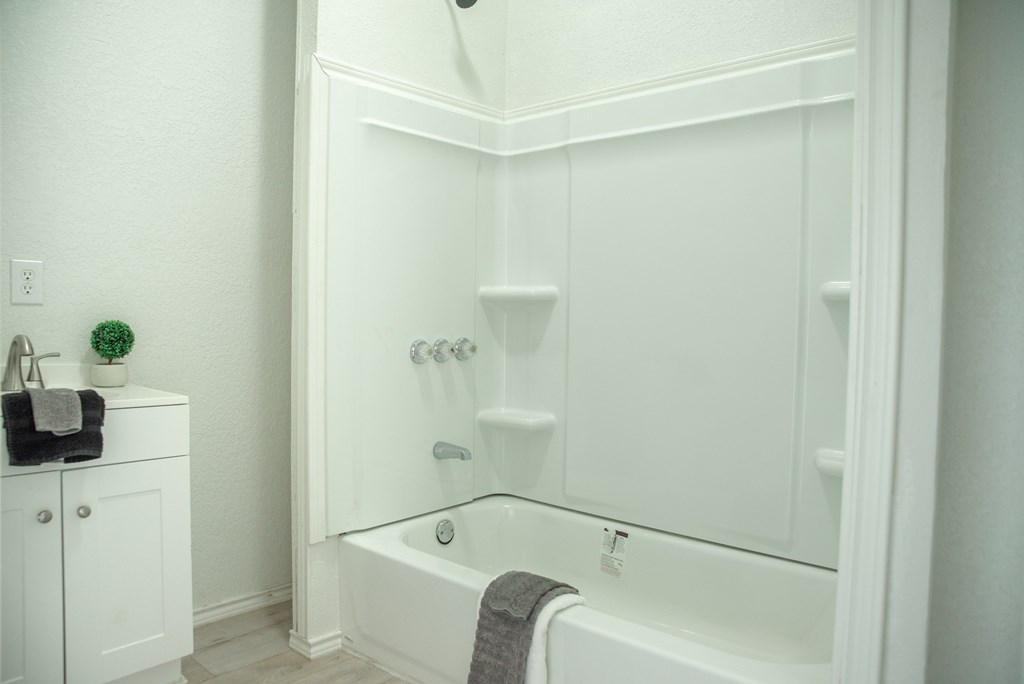 209 6th Ave Property Photo 16