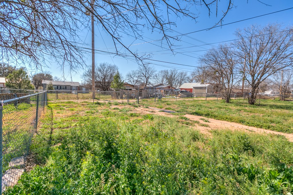 1203 8th St Property Photo 20