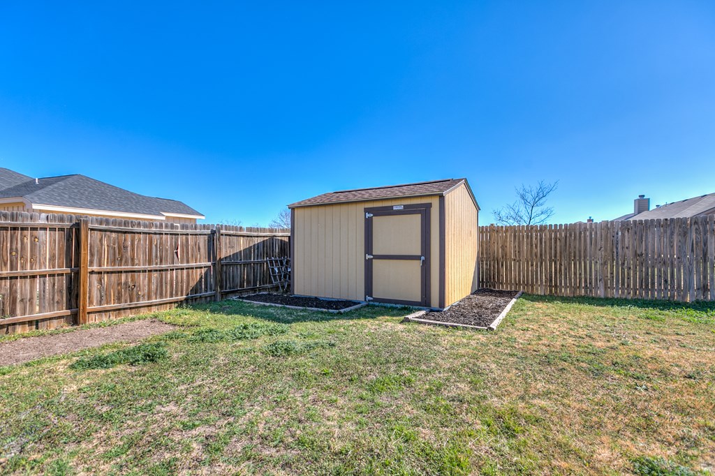 1222 Daniel St Property Photo 28