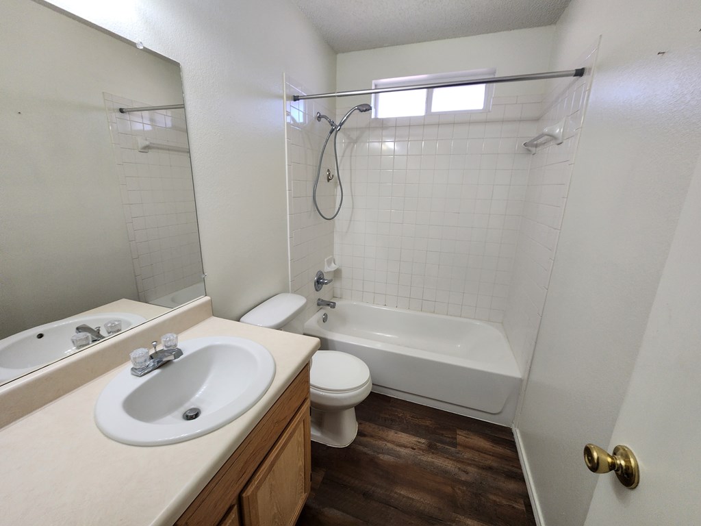 1202 Wallace Lane Property Photo 10