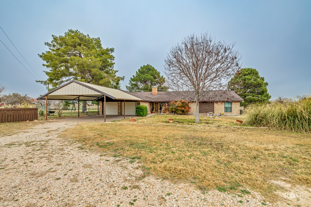 8638 Rainey Rd Property Photo 2