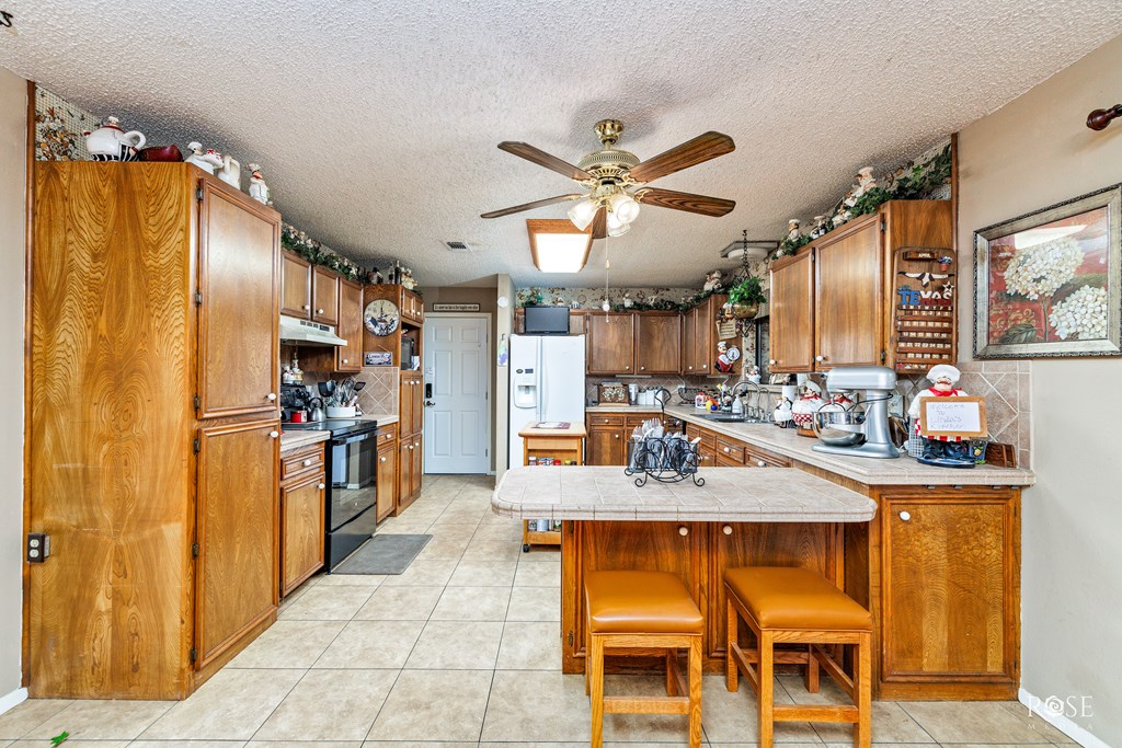 8638 Rainey Rd Property Photo 6